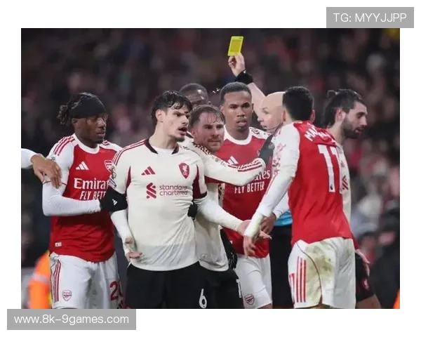 英超球迷热议马丁内利道歉,重伤推人事件遭各方批评 英超球迷热议马丁内利道歉,重伤推人事件遭各方批评